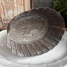 Load image into Gallery viewer, 19th Century Antique English Copper Baking Mould With Corn Motif