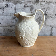 Load image into Gallery viewer, Vintage 1940s Wedgwood Barlaston Grape Vine Pitcher