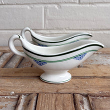 Load image into Gallery viewer, Vintage English Gravy Boat – Made in England