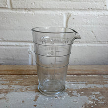 Load image into Gallery viewer, Vintage Canadian Kodak Co. Darkroom Beaker 4oz