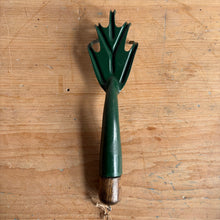 Load image into Gallery viewer, Vintage Single Metal Garden Fork