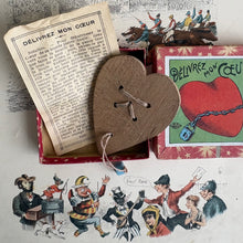 Load image into Gallery viewer, Antique French Love Puzzle – “Délivrez mon Cœur”