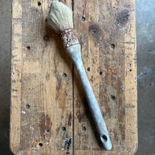 Load image into Gallery viewer, Authentic Vintage French Painter’s Brush