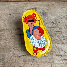 Load image into Gallery viewer, Vintage Tin Litho Noisemaker c1940-1950