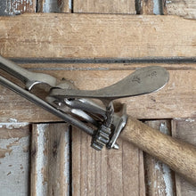 Load image into Gallery viewer, Vintage Gilchrist No. 31 Ice Cream Scoop