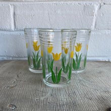 Load image into Gallery viewer, Vintage Swanky Swig Juice Glasses c1950
