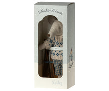 Load image into Gallery viewer, Maileg Winter Mouse with Ski Set - Dad
