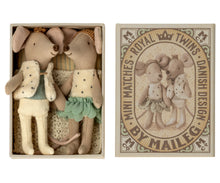Load image into Gallery viewer, Maileg - Royal Mice Twins in Box
