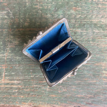 Load image into Gallery viewer, Vintage French Shell-Encrusted Coin Purse
