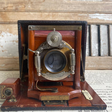 Load image into Gallery viewer, Antique Bausch &amp; Lomb Camera with Unicum Lens c1891
