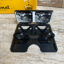Load image into Gallery viewer, Vintage Coronet 3-D Flash Camera Kit c1954
