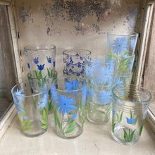 Load image into Gallery viewer, Vintage Swanky Swig Juice Glasses c1950
