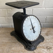 Load image into Gallery viewer, Antique Landers, Frary &amp; Clark Household Scale
