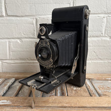 Load image into Gallery viewer, Antique Kodak Folding Cartridge Hawkeye Camera c1920
