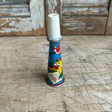 Load image into Gallery viewer, Vintage Tin Litho Noisemaker c1940-1950

