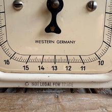 Load image into Gallery viewer, Vintage 1950s ACCURATE Art Deco Kitchen Scale - Western Germany - 25 Lbs
