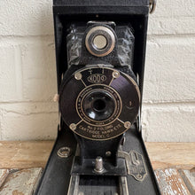 Load image into Gallery viewer, Antique Kodak Folding Camera – No. 2 Cartridge Hawk-Eye (c. 1912–1916)
