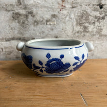 Load image into Gallery viewer, Vintage Blue &amp; White Floral Porcelain Bowl with Knob Handles
