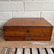 Load image into Gallery viewer, Antique G. Rowney &amp; Co. Artist’s Colour Box – London c1865
