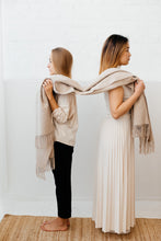 Load image into Gallery viewer, Cork Ivory Throw Blanket
