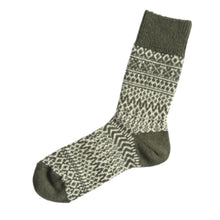 Load image into Gallery viewer, Nishiguchi Kutsushita Wool Jacquard Socks
