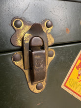 Load image into Gallery viewer, Rare 1910s American Specialty Furnishings &amp; Bag Industry Co. Salesman Sample Doll Trunk
