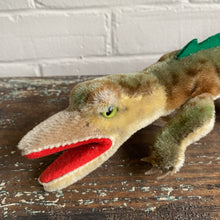 Load image into Gallery viewer, Vintage Steiff Alligator c1950
