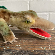 Load image into Gallery viewer, Vintage Steiff Alligator c1950
