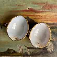 Load image into Gallery viewer, Vintage Tiger Cowrie Hinged Coin Purse
