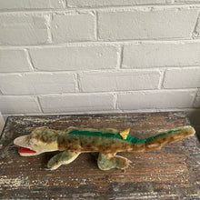 Load image into Gallery viewer, Vintage Steiff Alligator c1950
