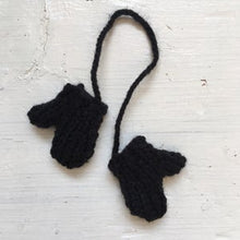 Load image into Gallery viewer, Handmade Santa Laundry Garland
