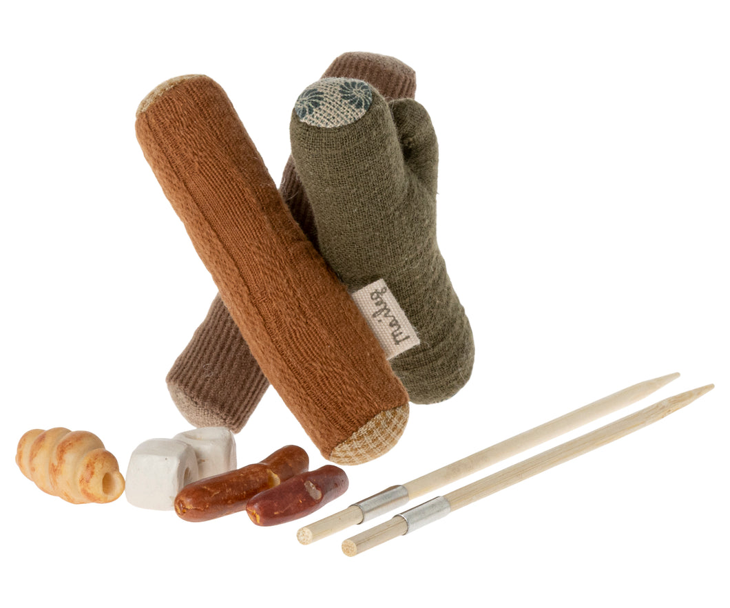 Maileg - Bonfire Set