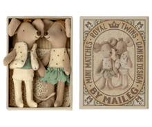 Load image into Gallery viewer, Maileg - Royal Mice Twins in Box
