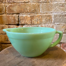 Load image into Gallery viewer, Vintage Fire King Jadeite Batter Bowl c1950

