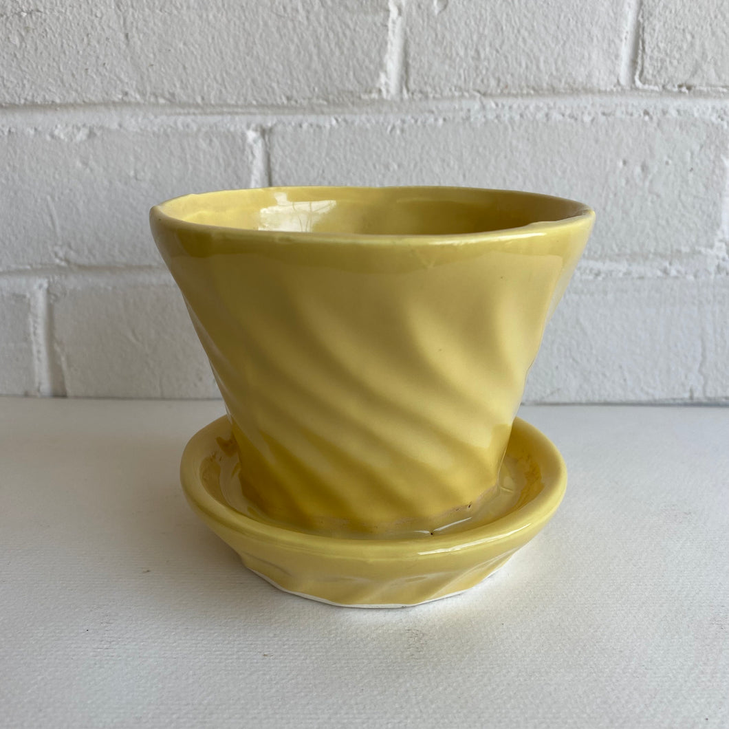 Vintage RosevilleFlower Pot